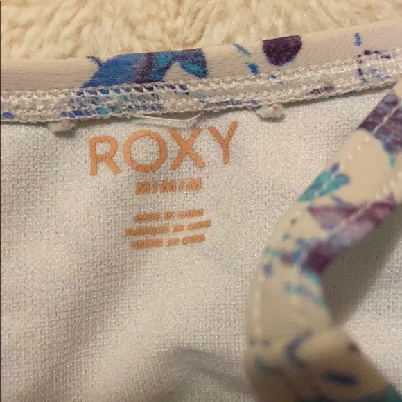 Cute swimsuit top - Picture 2 of 2